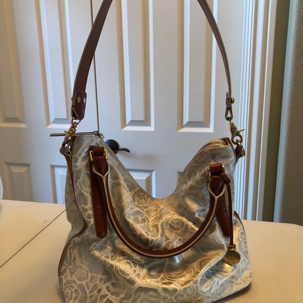 Like new Brahmin purse. White/silver leather.